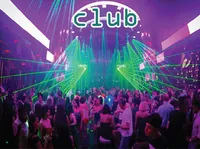 Definition & pronunciation of club