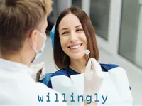 Definition & pronunciation of willingly